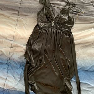 Black dress sleeveless with a tie back